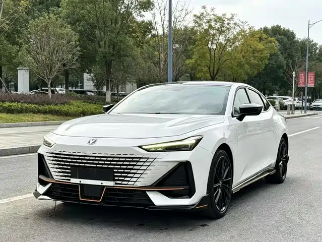 Changan UNI-V 2022 1.5T Sport Edition