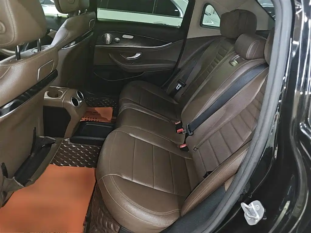 Mercedes-Benz E-Class 2019 E 200 L Sport фото 17