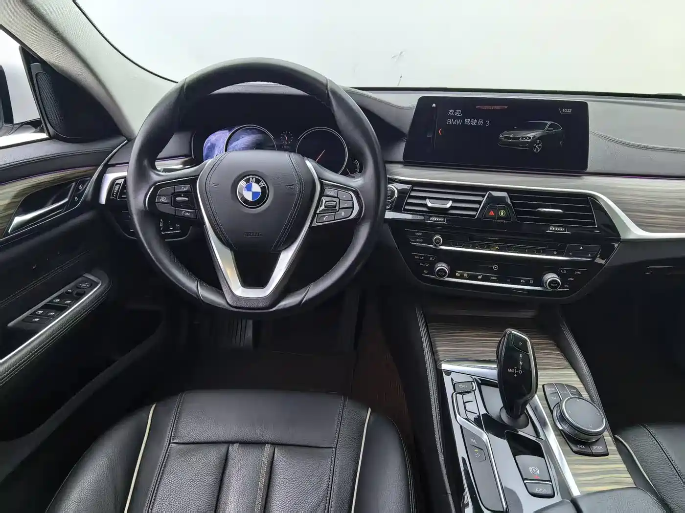 BMW 6 Series GT 2018 630i M Sport Package фото 16