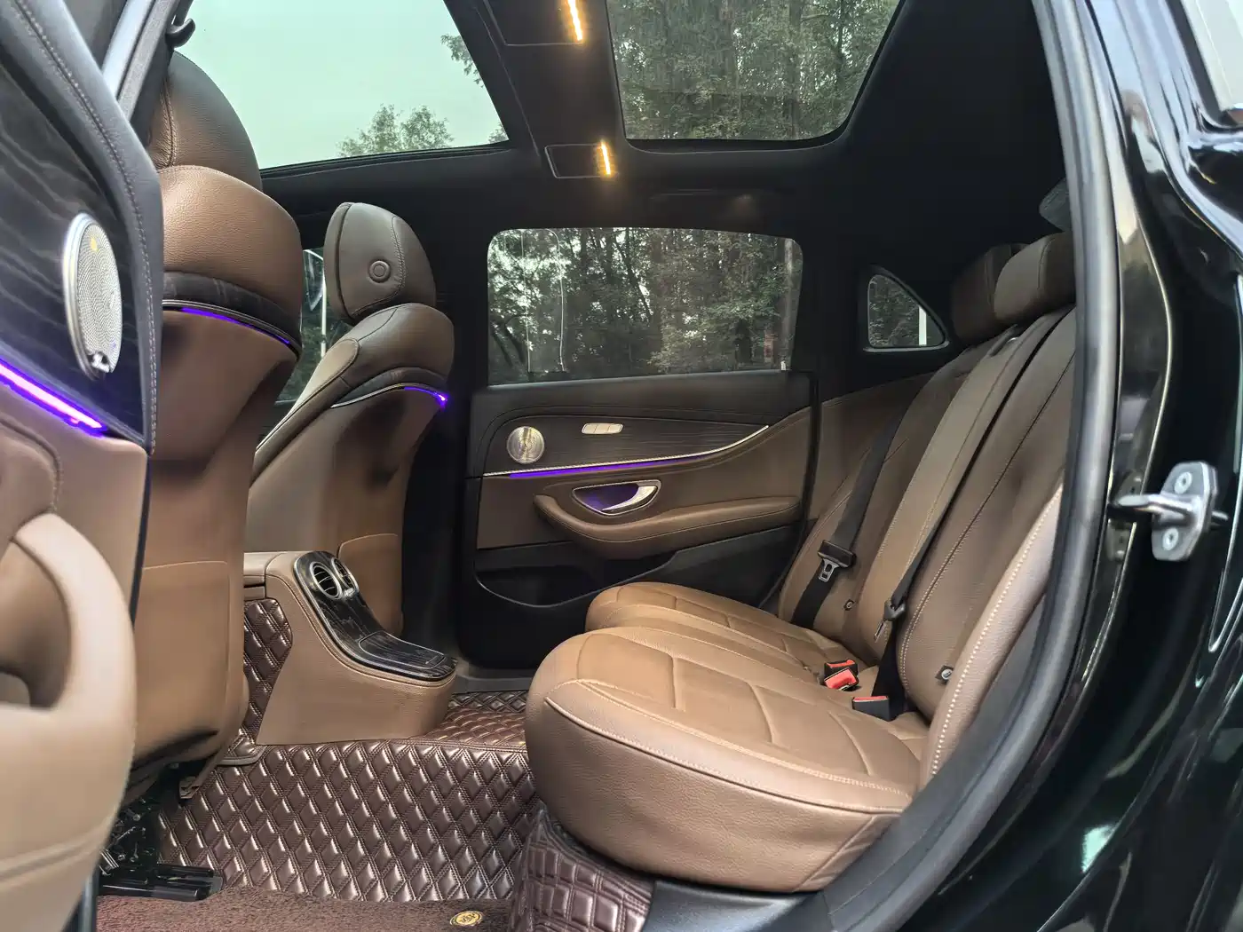 Mercedes-Benz E-Class 2021 E 300 L Fashion фото 10