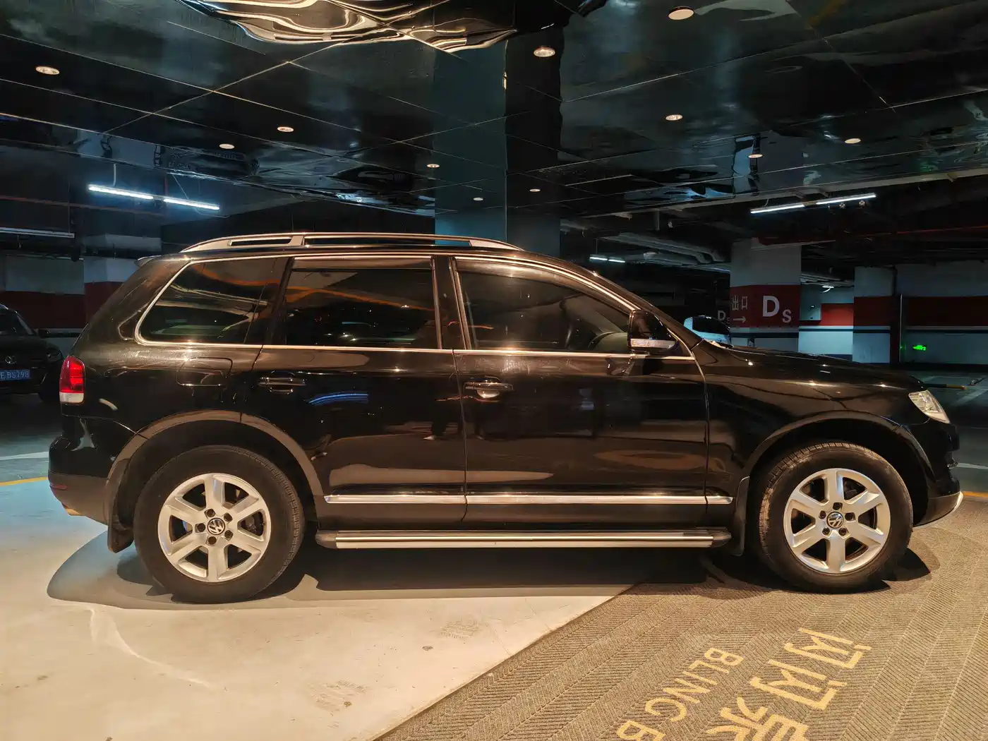 Volkswagen Touareg 2007 4.2L Premium фото 8