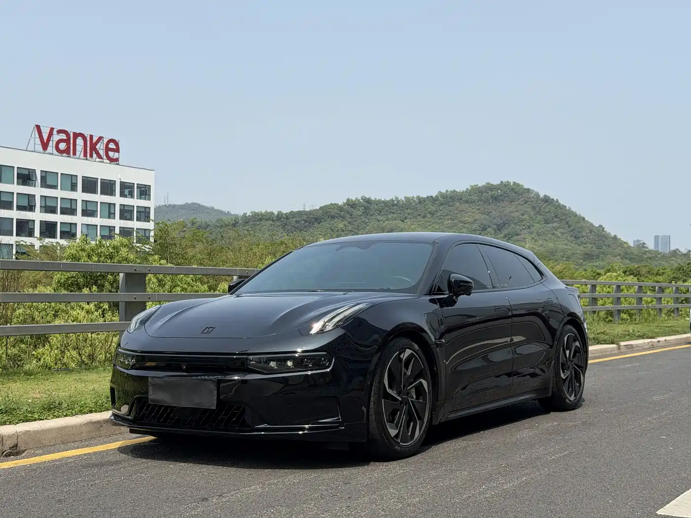 ZEEKR EXTREME KRYPTON 001