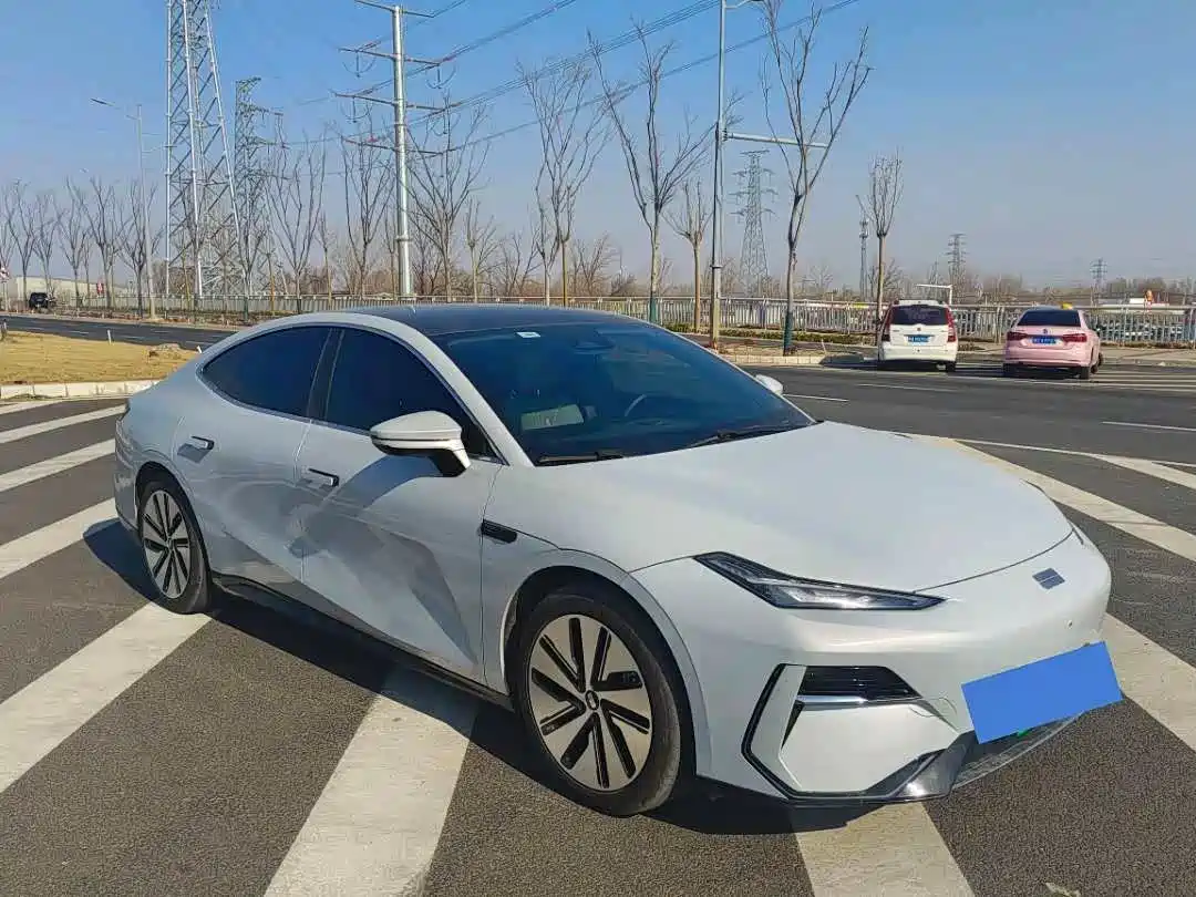 GEELY GALAXY GALAXY E8