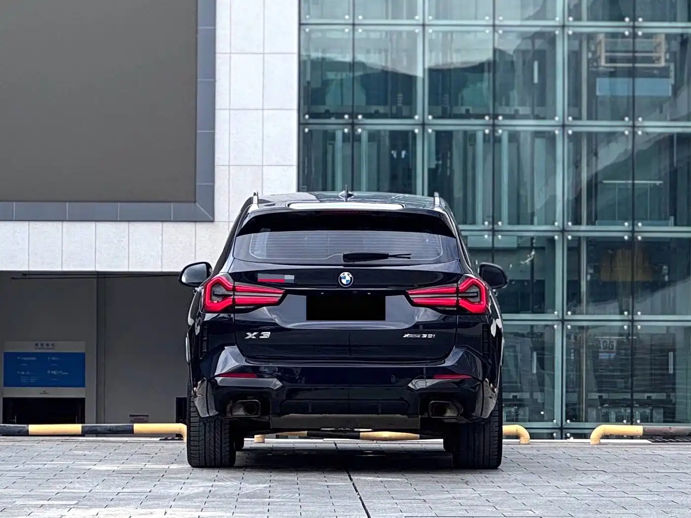 Photo 4 - BMW X3