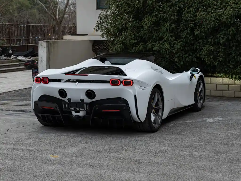 Ferrari SF90 2024 2021 3.9T V8 Spider