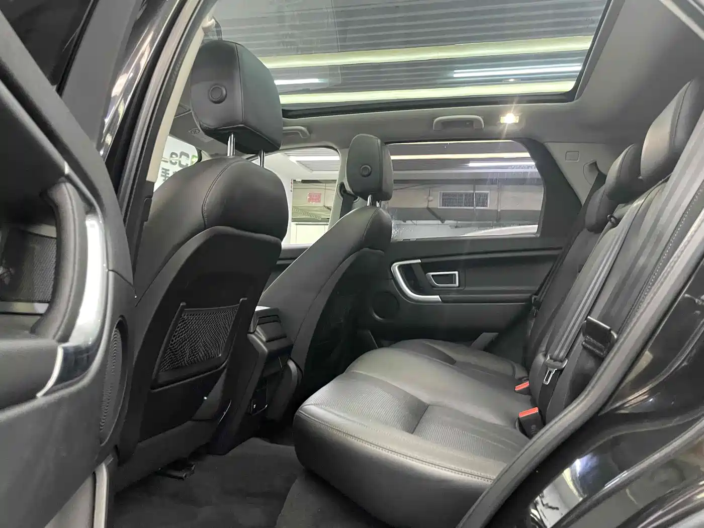 Land Rover Discovery Sport 2019 240PS SE Edition China V фото 20