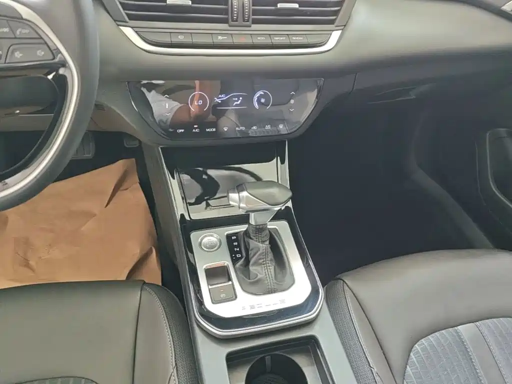 Dongfeng Aeolus Yixuan 2019 2020 230T Automatic Dazzle Edition