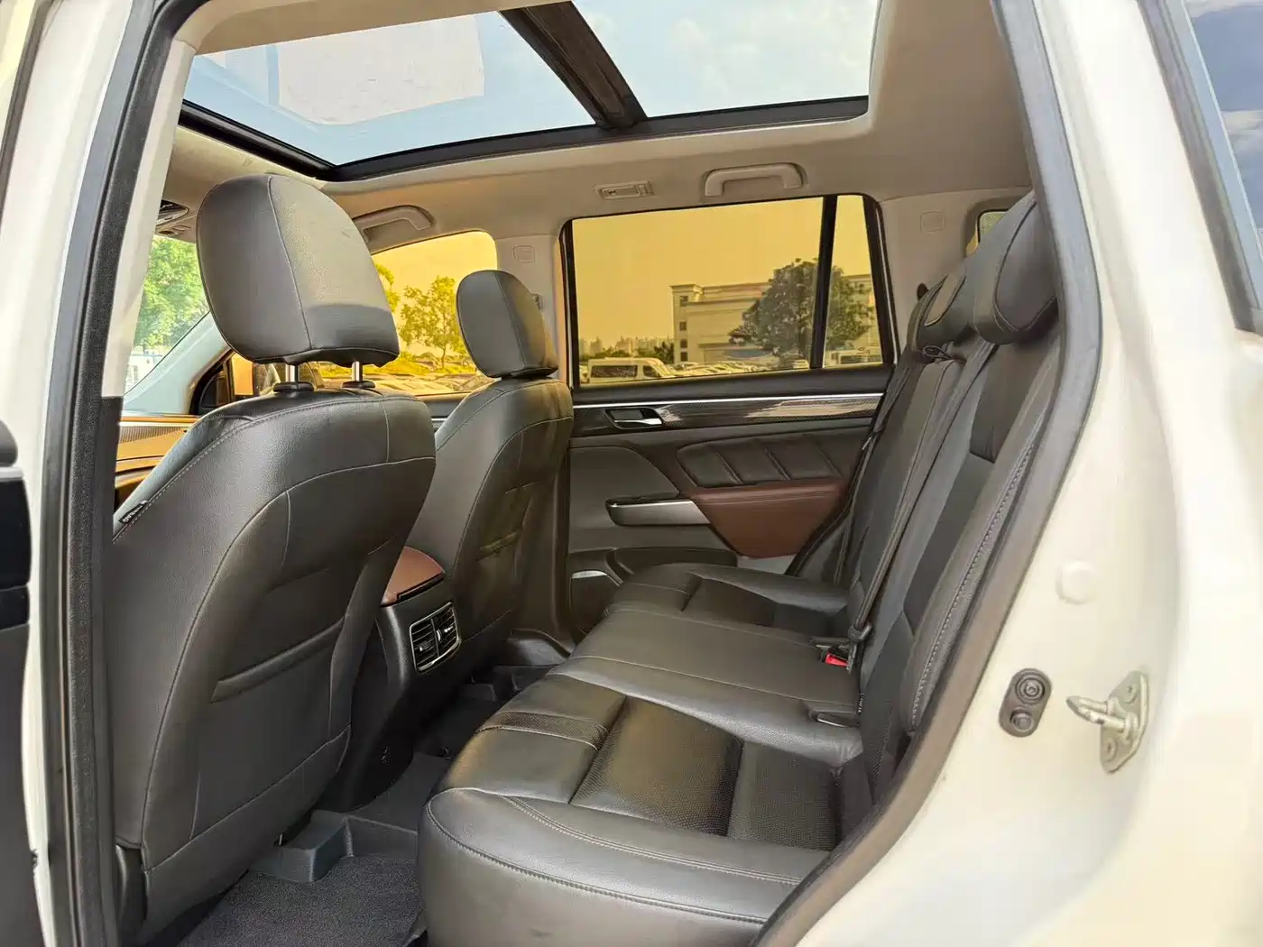 GAC Trumpchi Trumpchi GS7 2018 2017 320T 2WD Luxury Smart Connect