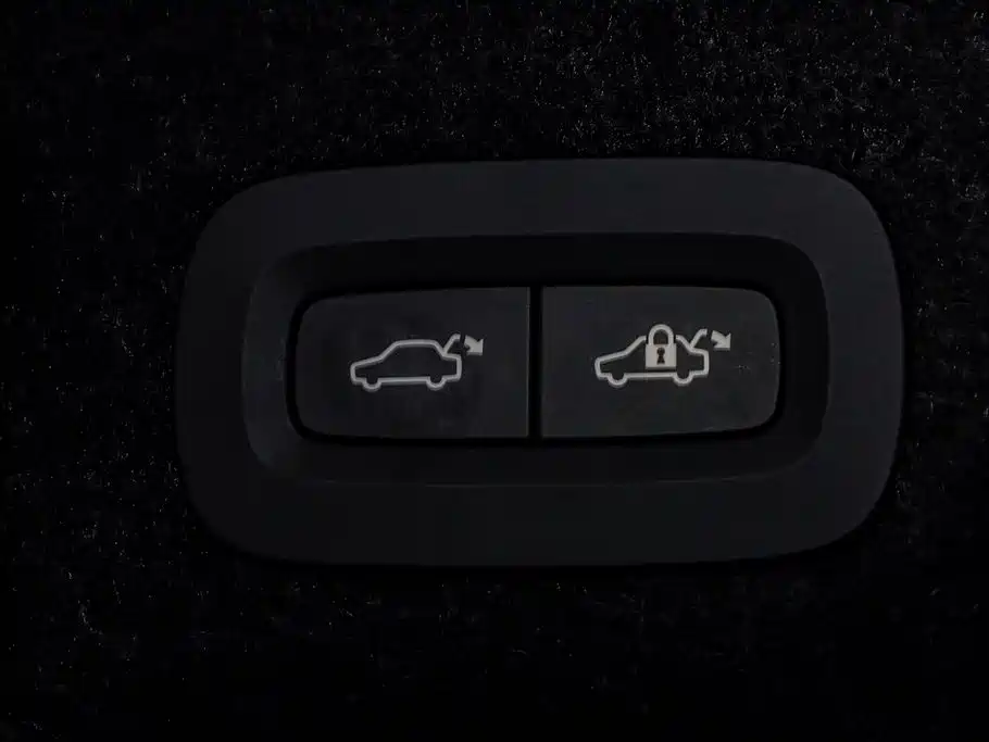 VOLVO S90 PLUG IN HYBRID