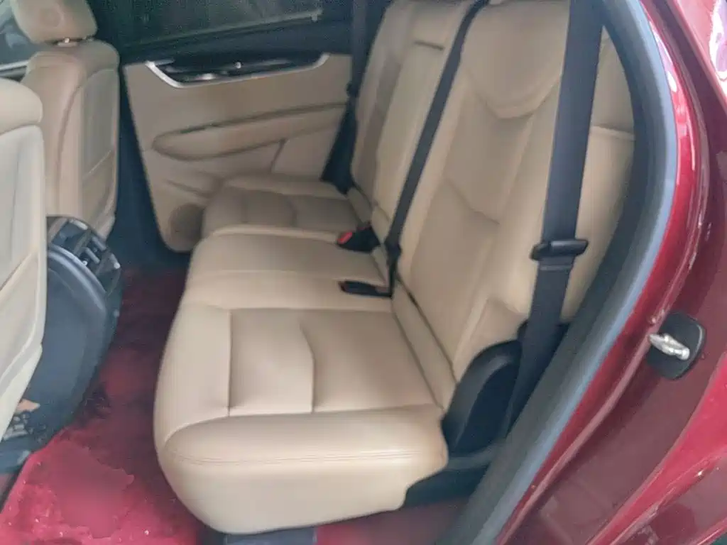 Фото 17 - Cadillac XT5