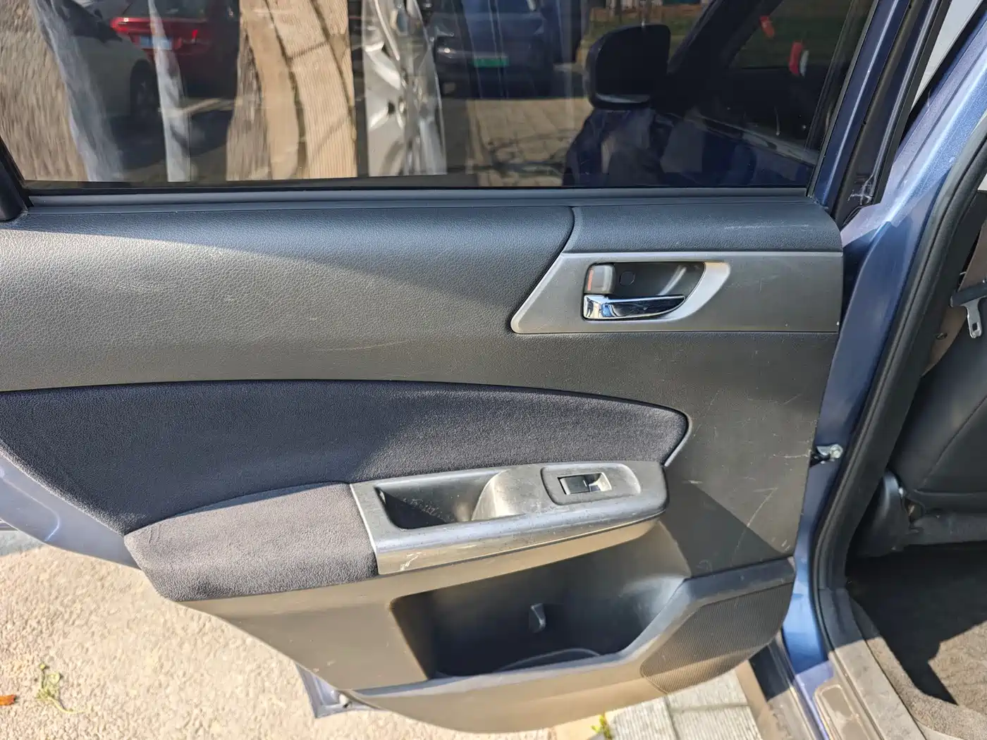 Subaru Forester 2011 2.5XS Automatic Luxury Navigation Edition фото 10