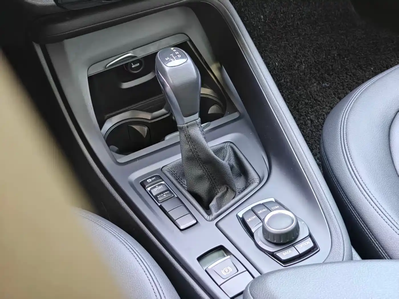 BMW X1 2018 sDrive20Li Leading Model фото 13