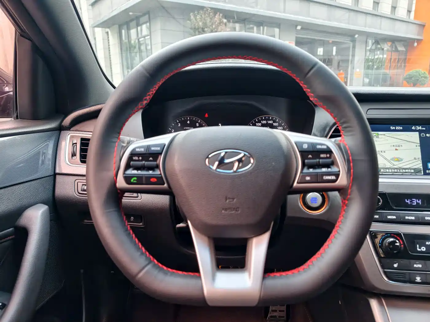 Hyundai Sonata 2015 1.6T GLS Smart фото 16