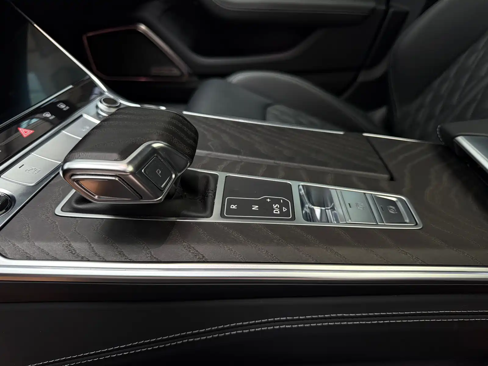 صورة 21 - Audi A6L