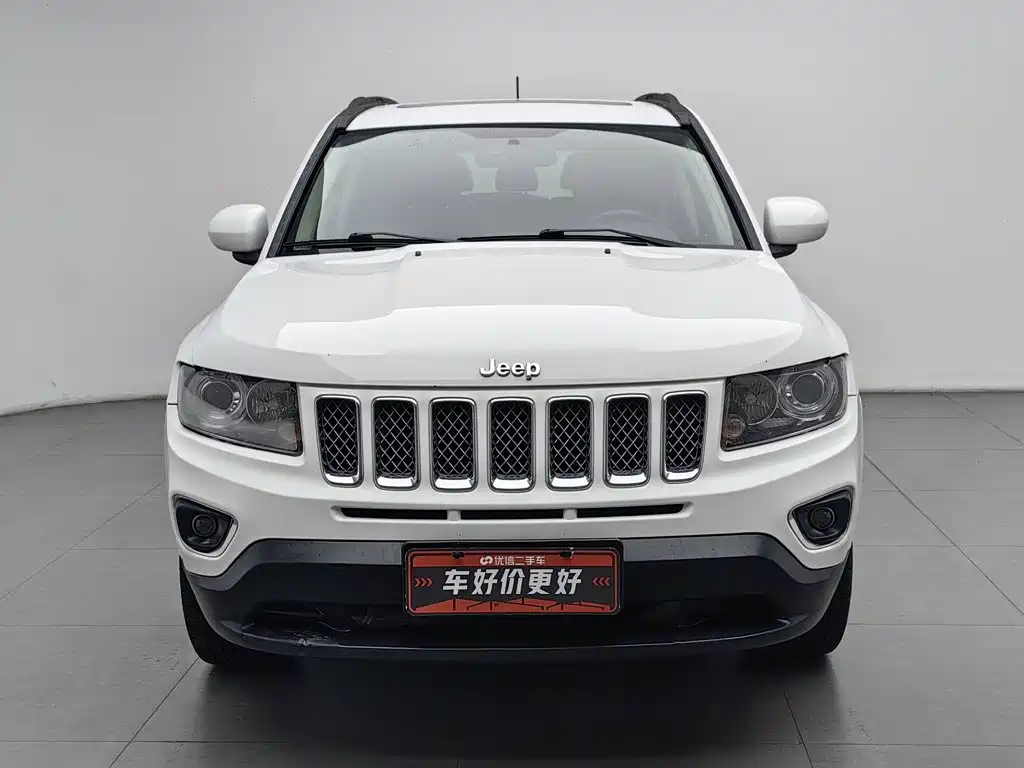 Фото 3 - Jeep Compass (Import)