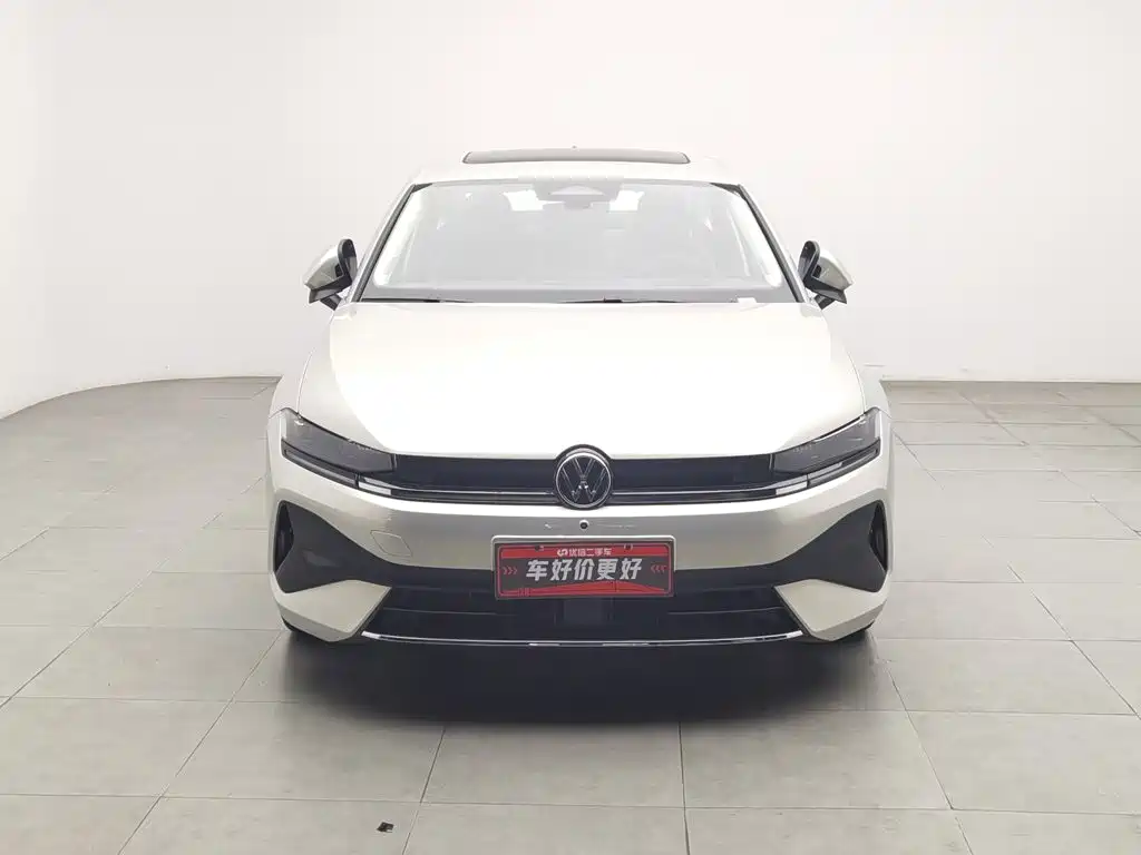 Photo 3 - Volkswagen Sagitar