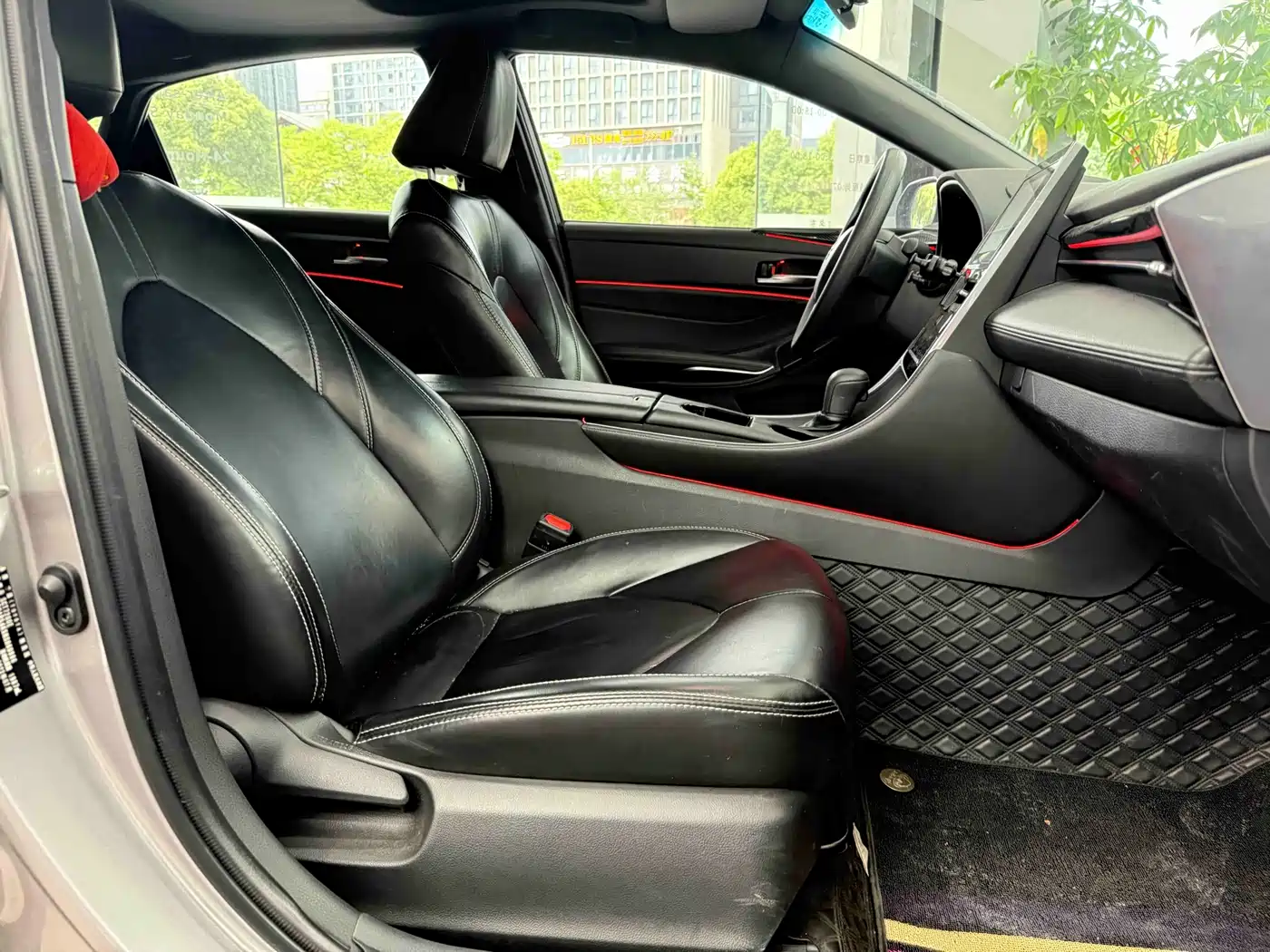 Toyota Avalon 2022 2.0L Progressive Edition фото 11