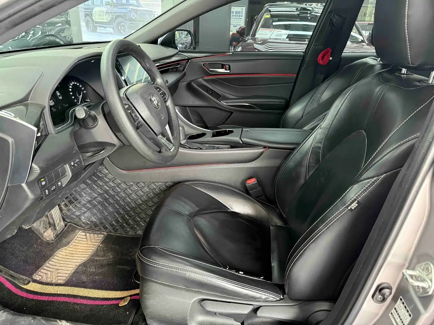 Toyota Avalon 2022 2.0L Progressive Edition фото 13