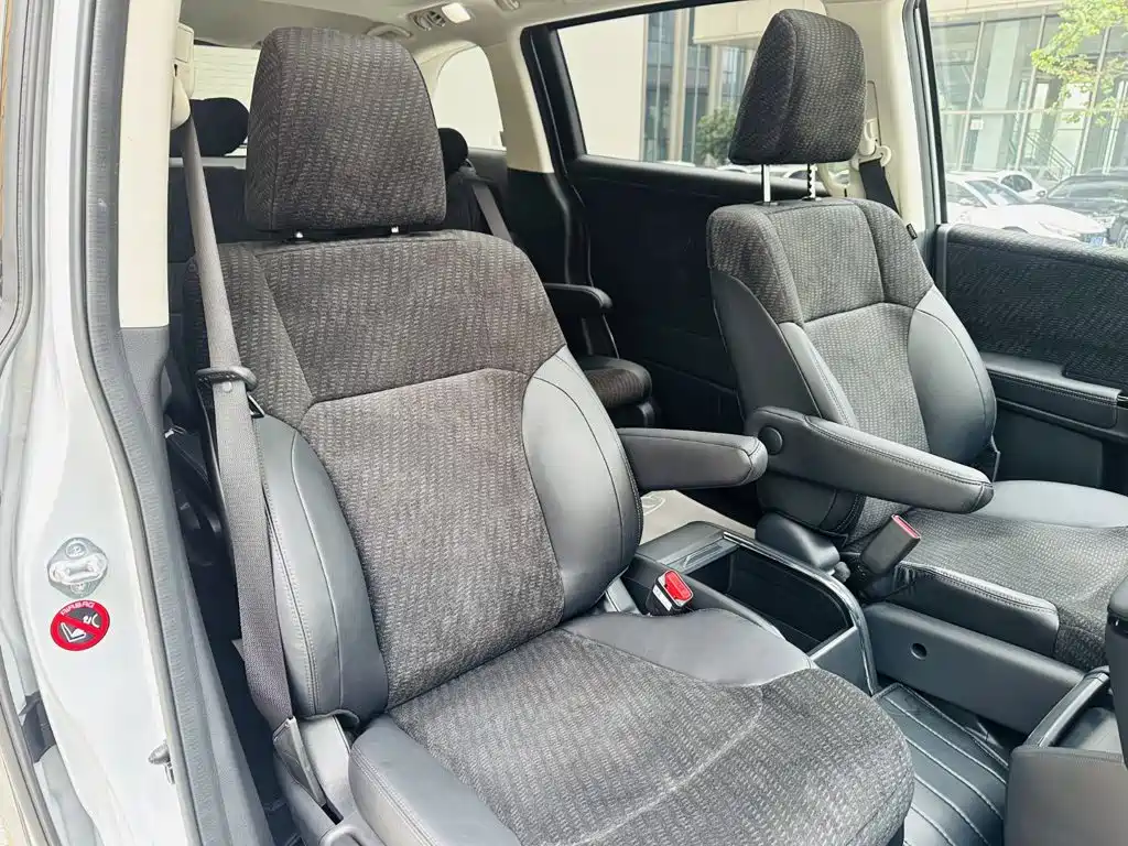 Honda Elysion 2026 2025 2.0L e:HEV Base Model