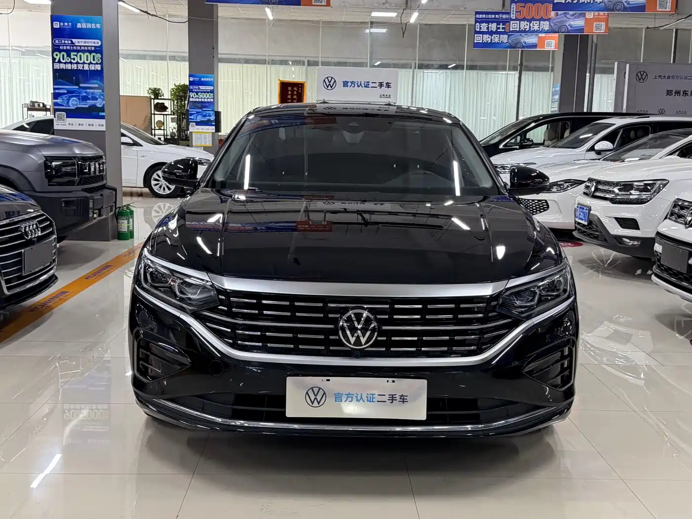 Volkswagen Passat 2023 380TSI Flagship Edition фото 2