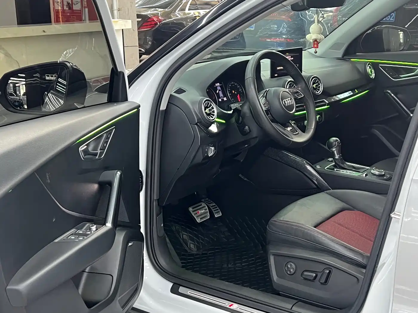 Audi Q2L 2021 Model 35 TFSI Fashion Dynamic фото 3
