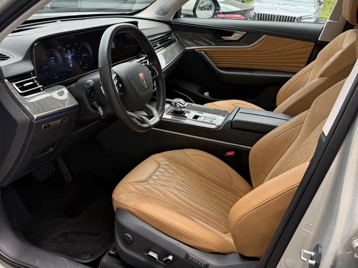 Hongqi HS5 2023 2.0T 4WD Flag Leader Pro фото 5