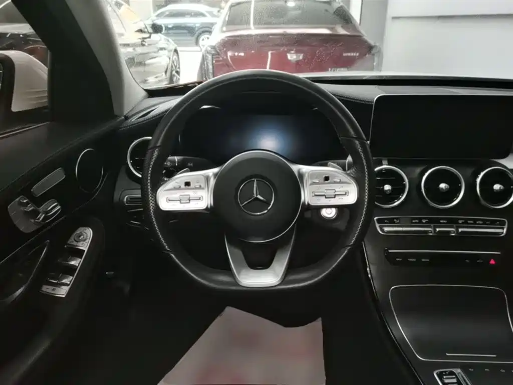 MERCEDES-BENZ CLASS C