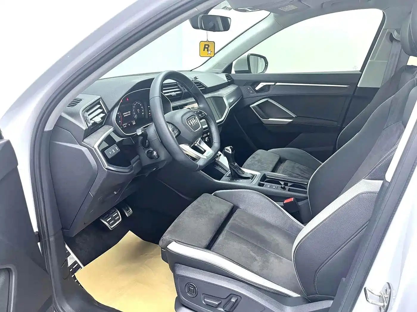 Фото 5 - Audi Q3