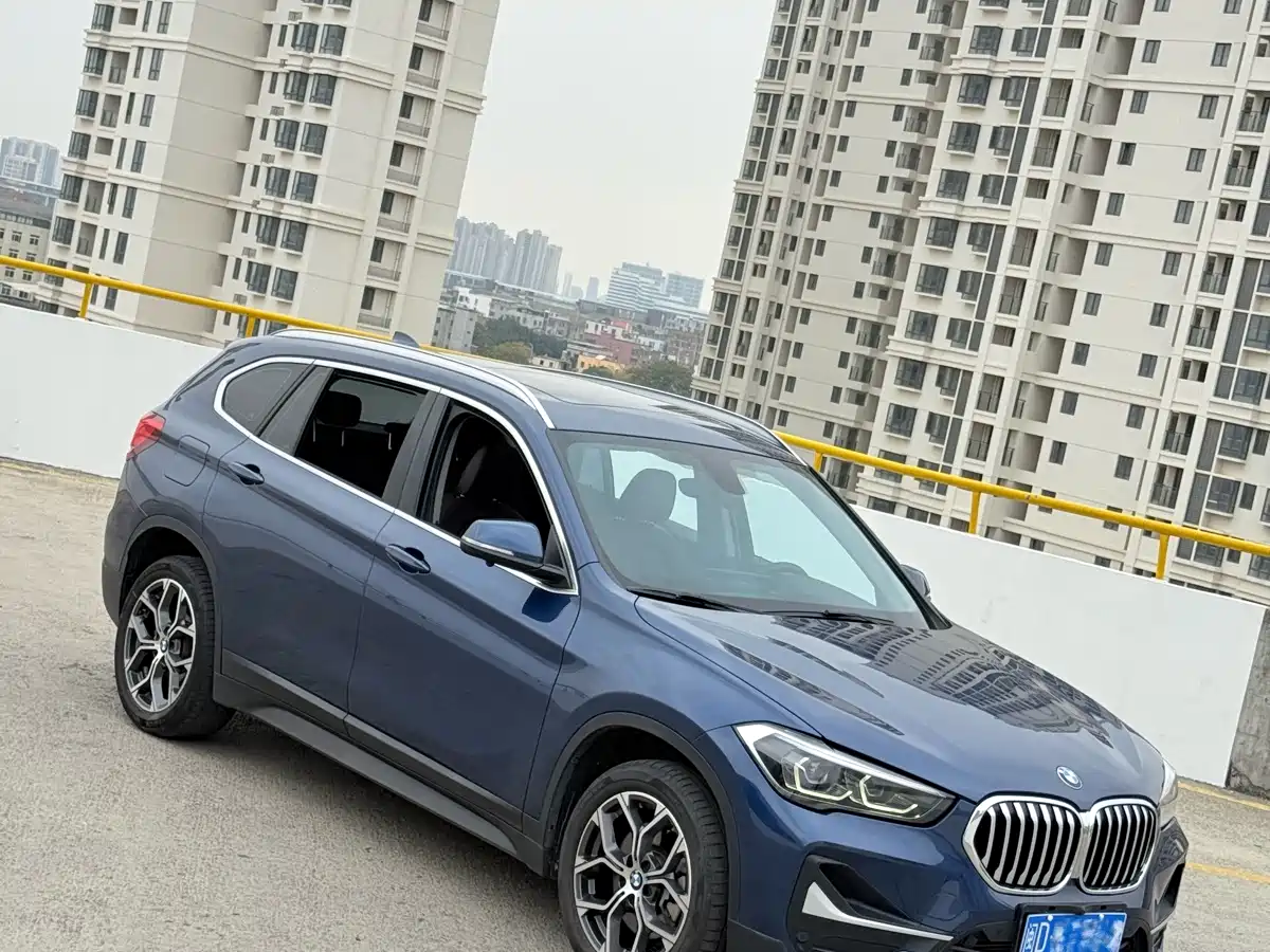 BMW X1 2022 sDrive25Li Leading фото 3