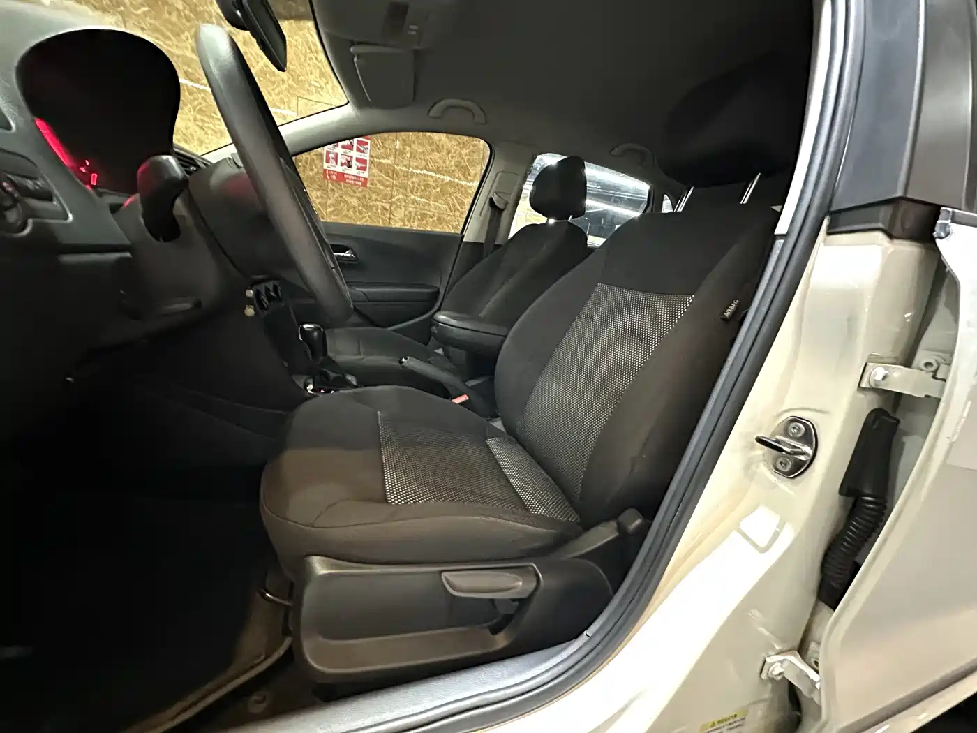 Volkswagen Polo 2013 2013 1.6L Automatic Comfort Edition