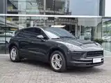 Photo 2 - Porsche Macan