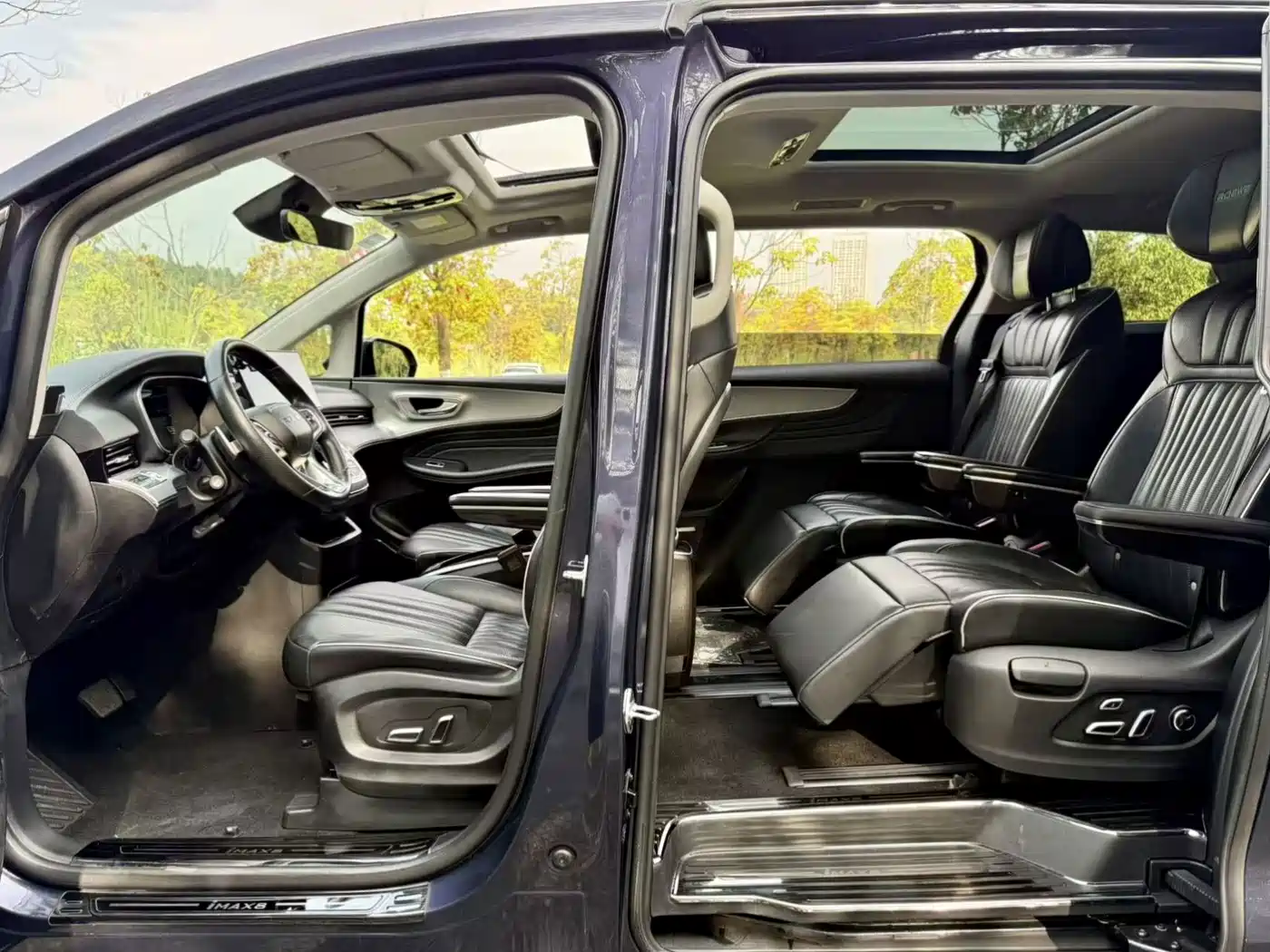 Фото 5 - Roewe iMAX8