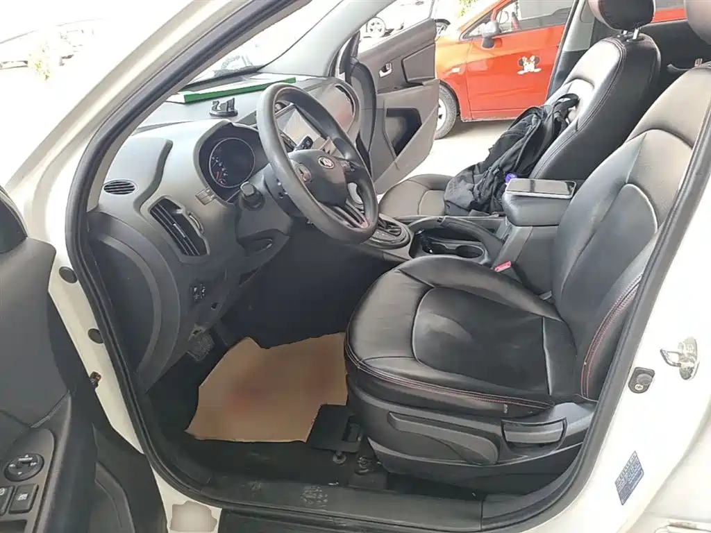 Kia Sportage 2016 2.0L Automatic 2WD GL фото 15