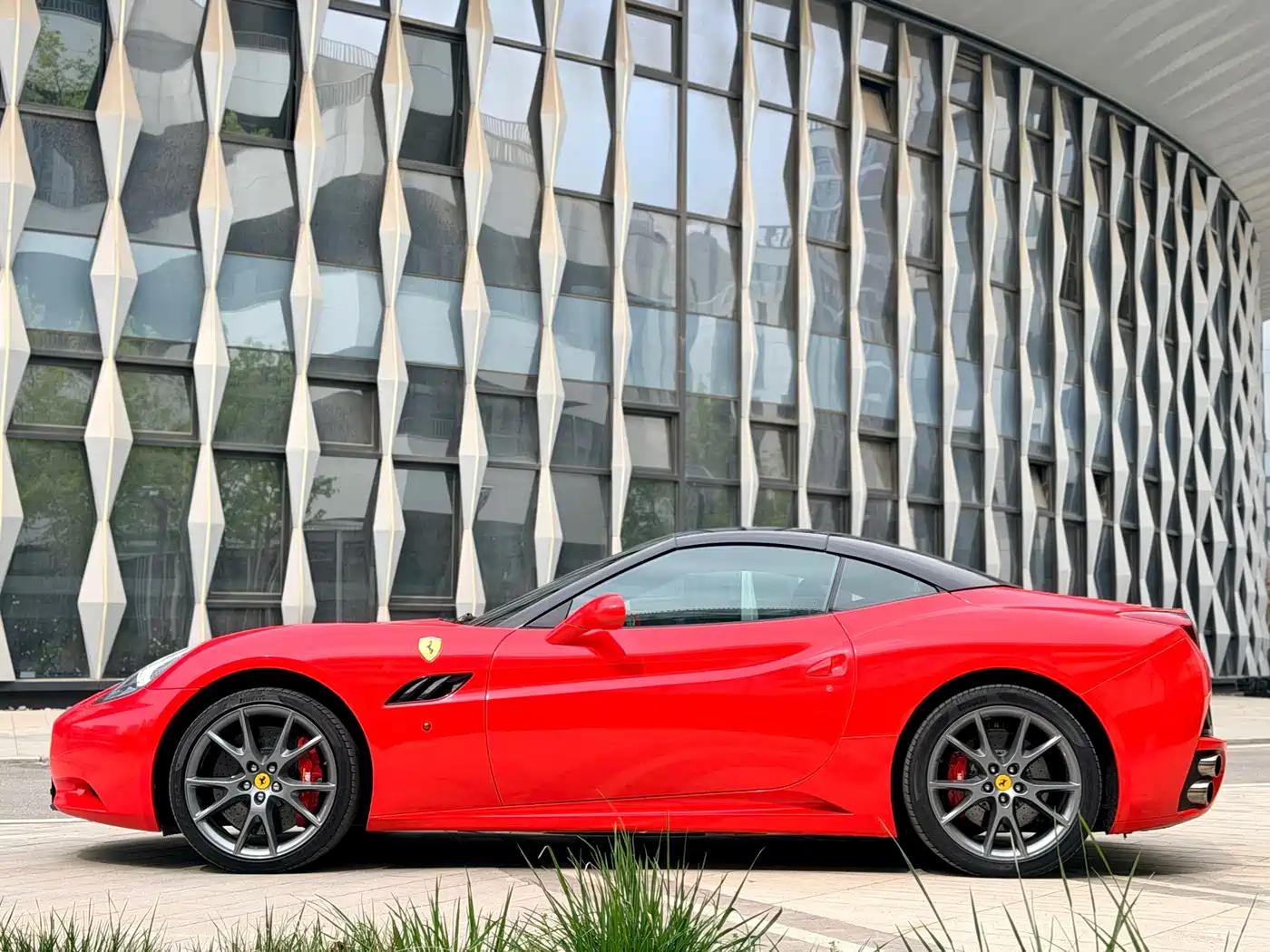 Ferrari California T 2011 2009 4.3L Standard