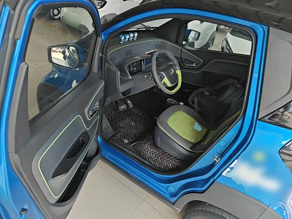 BAOJUN E100