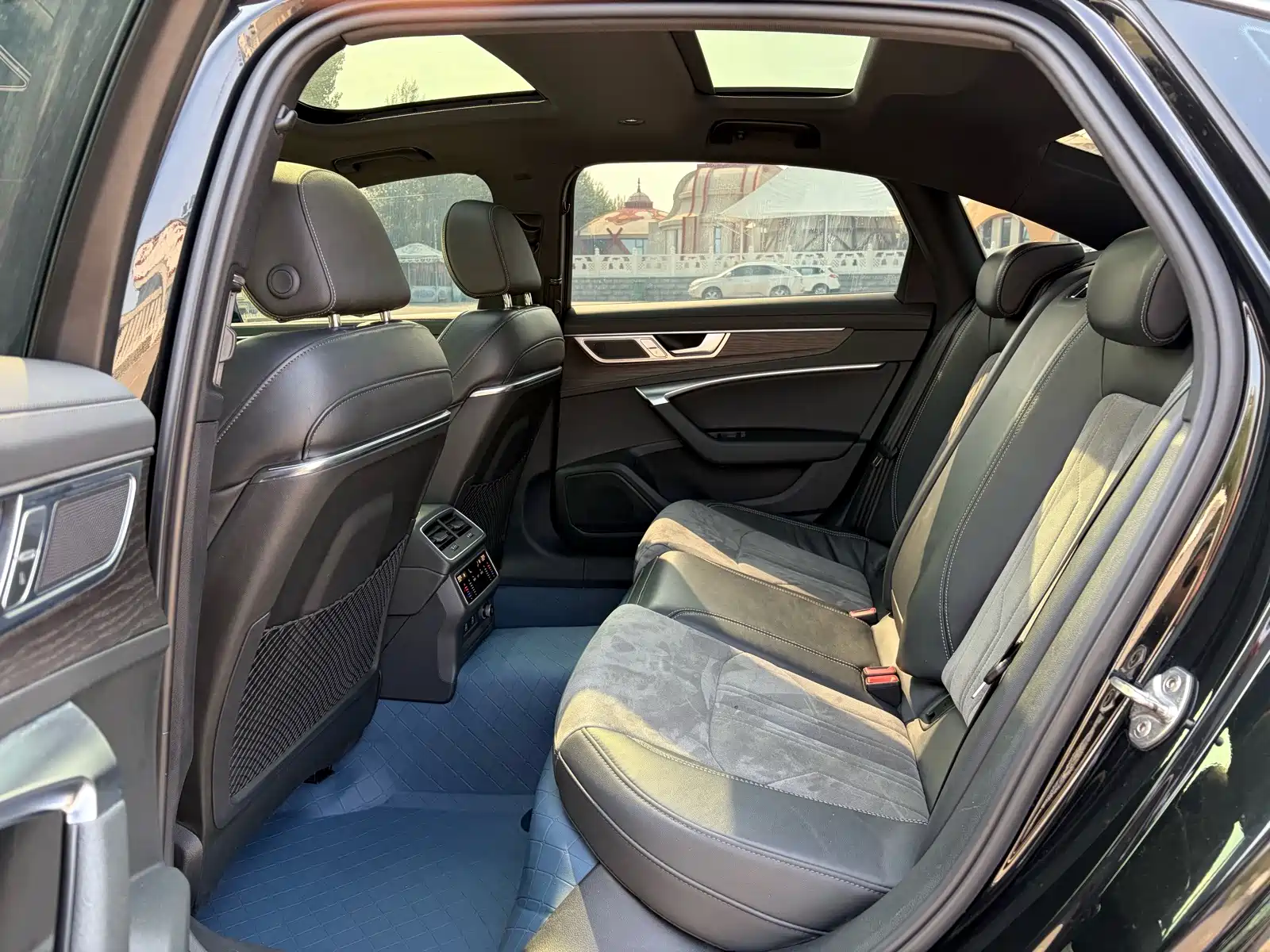 Фото 6 - Audi A6L
