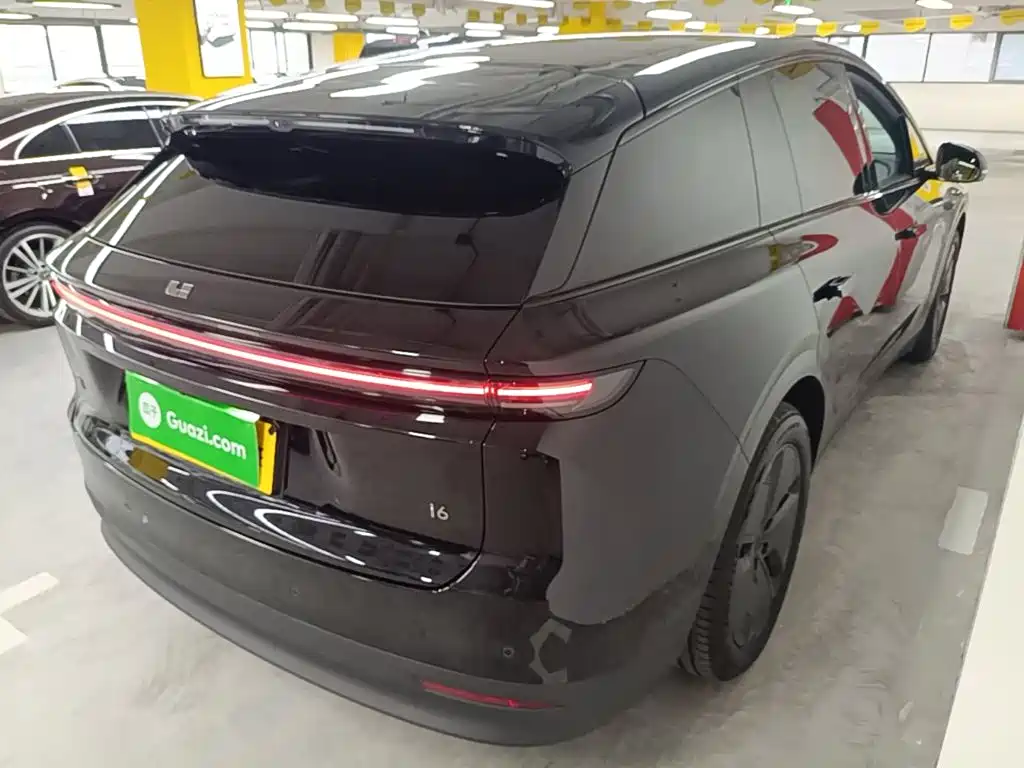 Li Auto i6 2026 2025 2WD Base Model