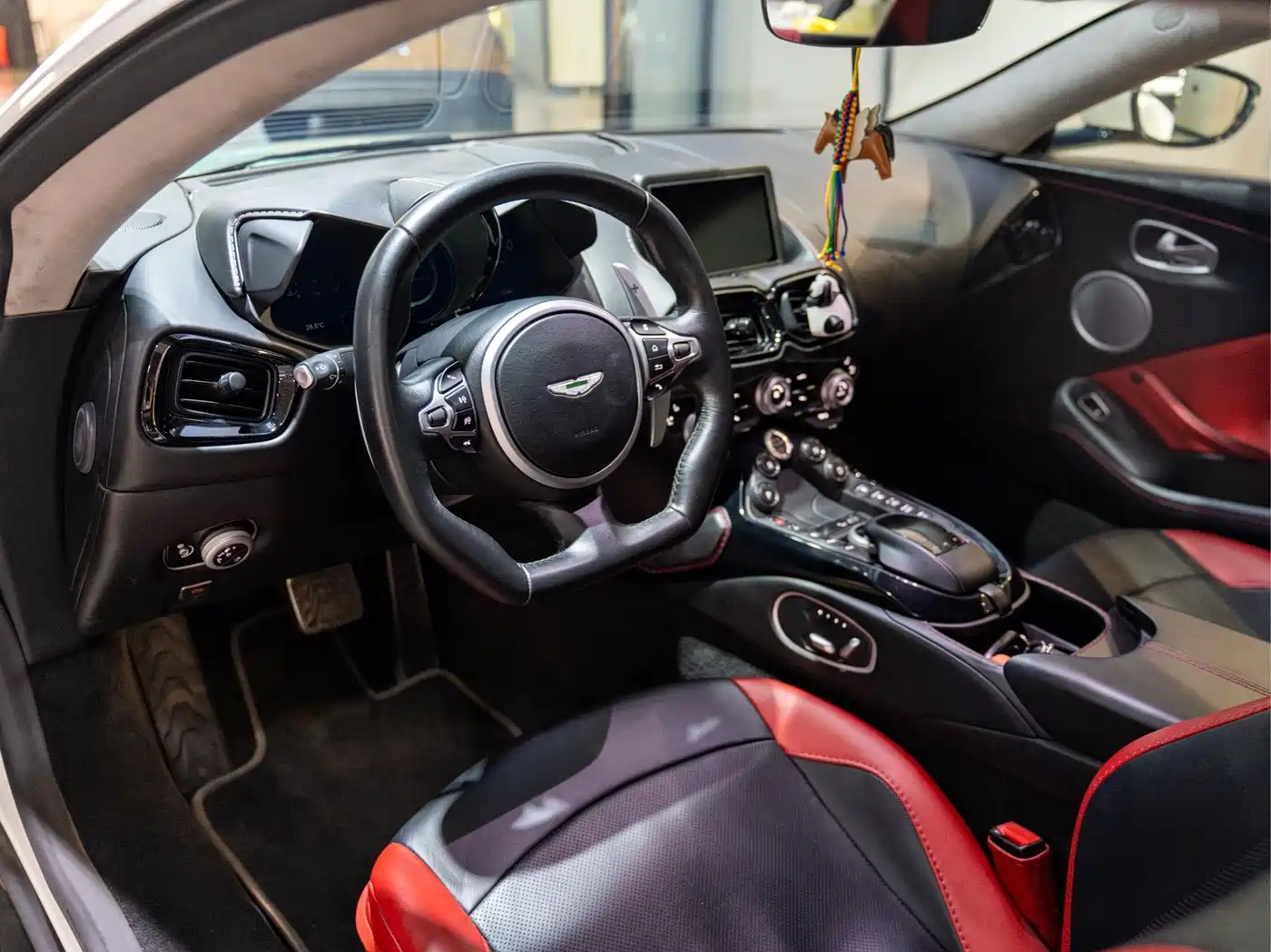 Aston Martin V8 Vantage 2019 2018 4.0T V8 Coupe