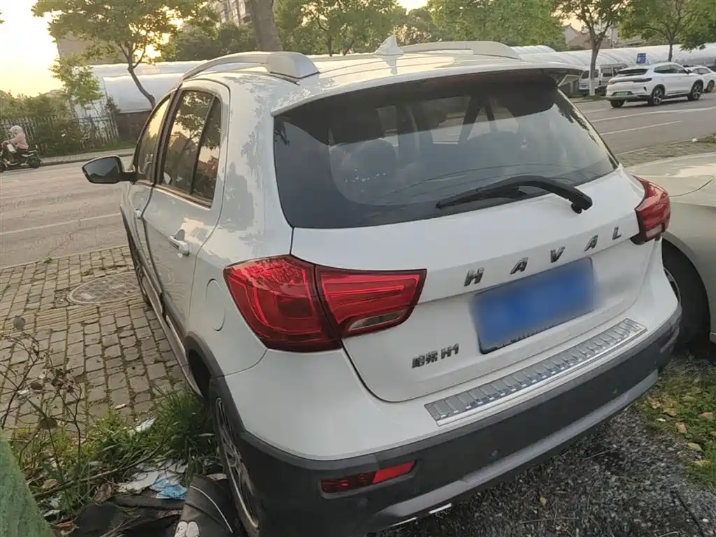 Haval H1 2016 Facelift Blue Label 1.5L AMT Luxury фото 5