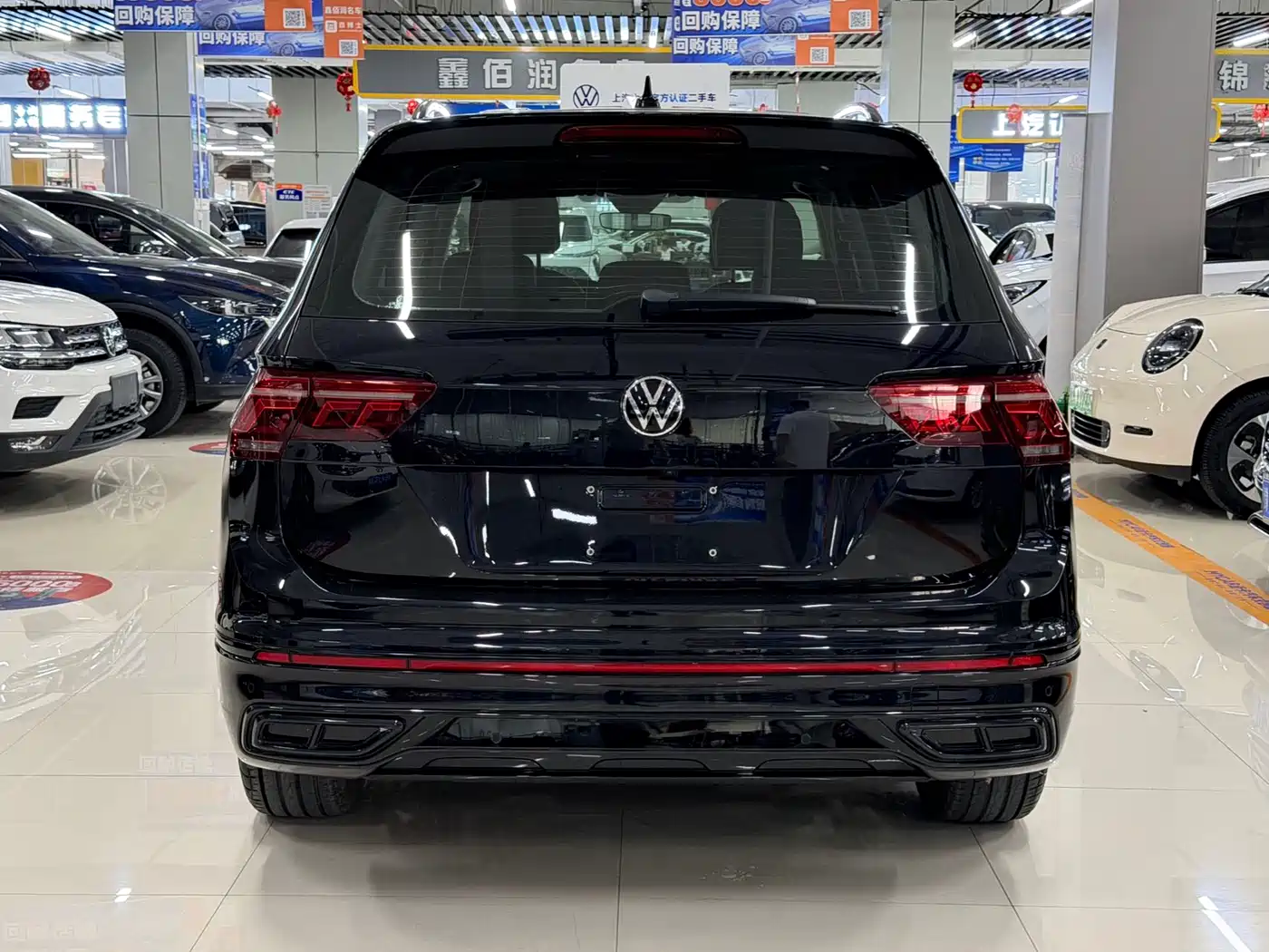 VOLKSWAGEN TIGUAN L