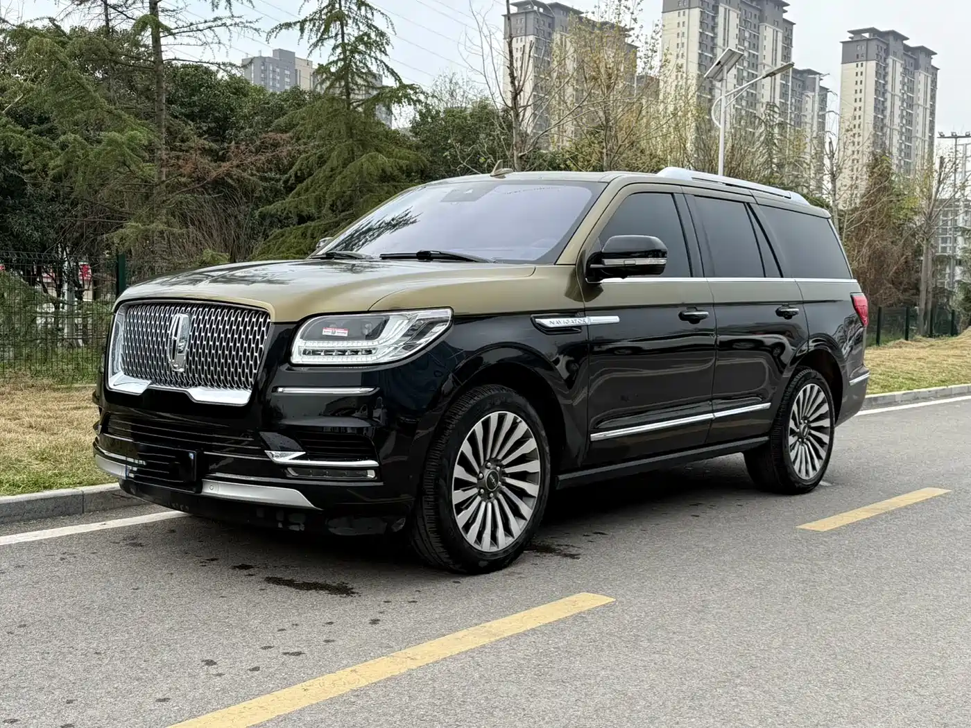 LINCOLN NAVIGATOR