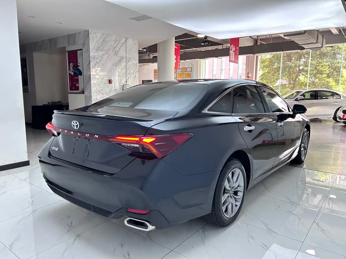 Toyota Avalon 2021 2.5L Luxury Edition фото 7