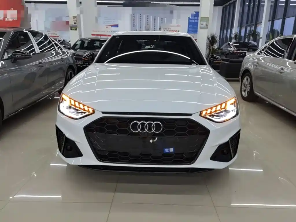 Фото 3 - Audi A4L