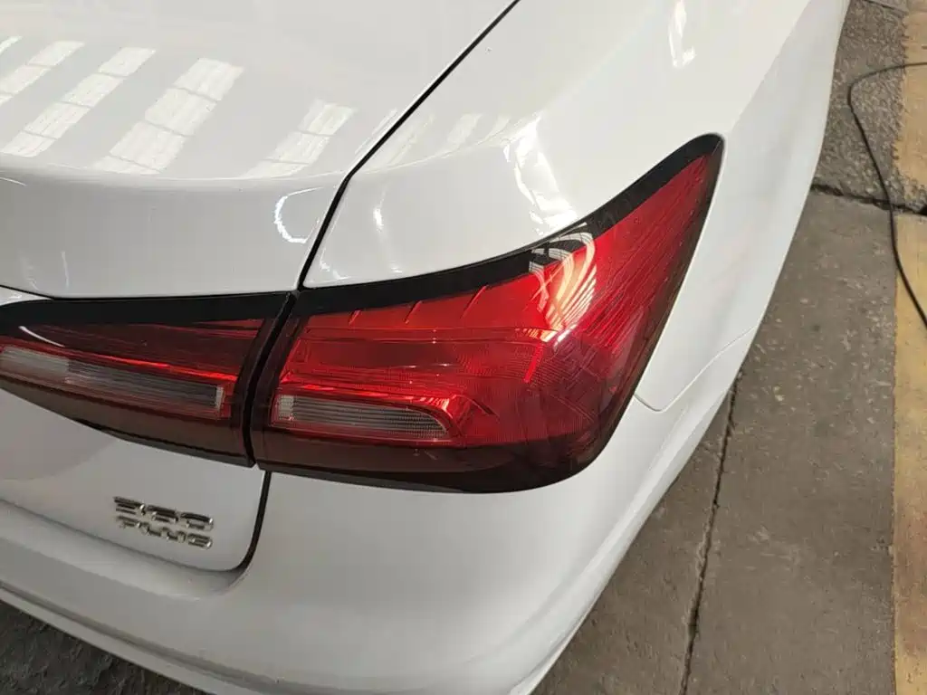 Photo 8 - Roewe 360