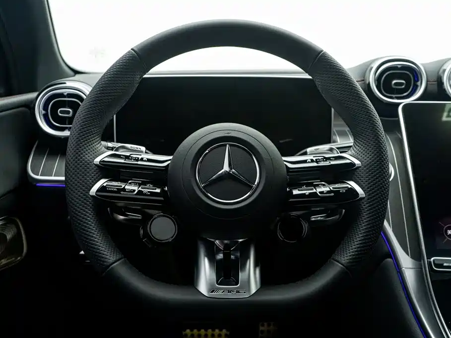 MERCEDES-BENZ GLC AMG