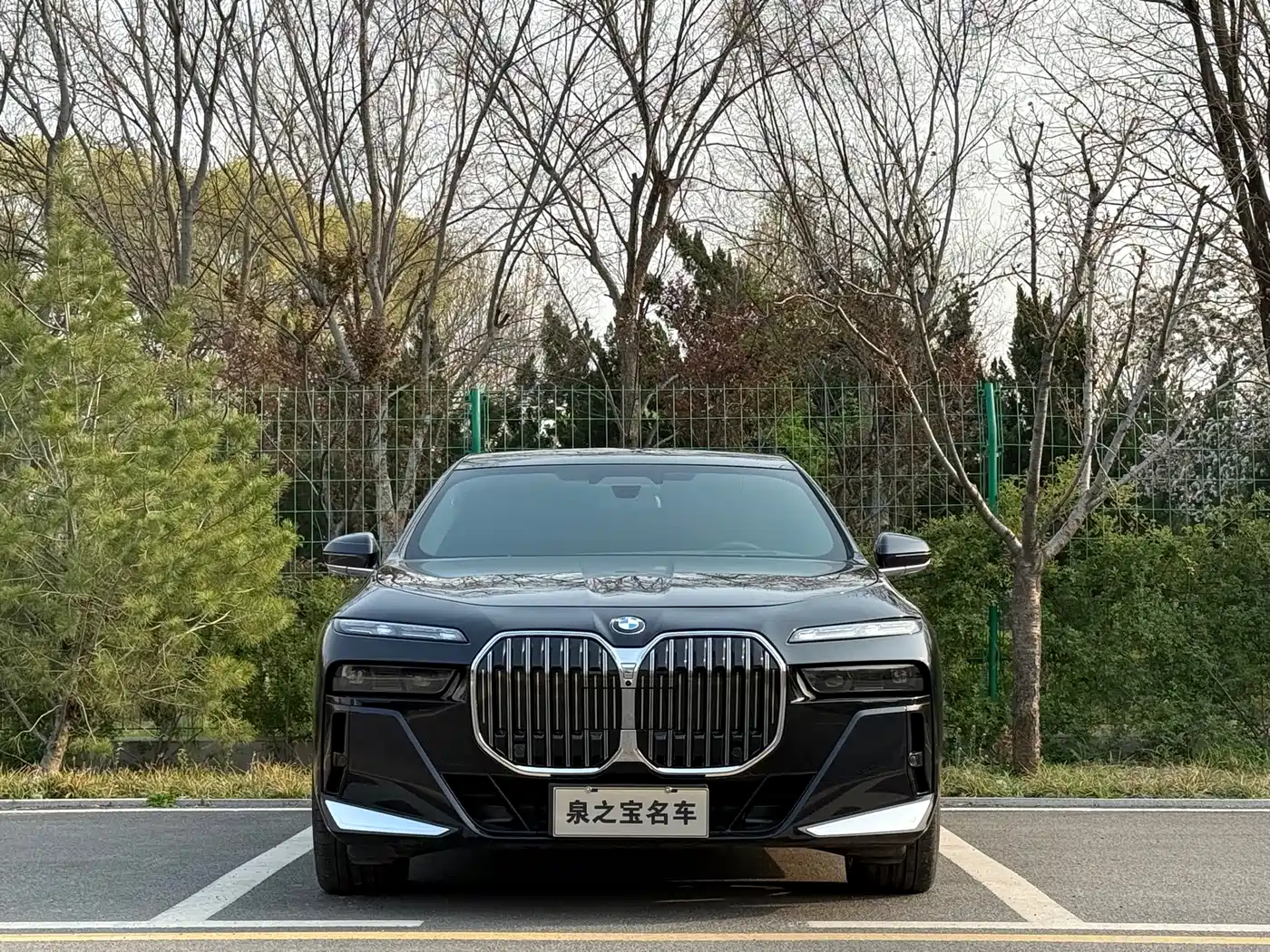 BMW 7 Series 2023 740Li Exclusive M Sport Package фото 6