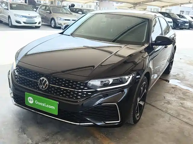 Volkswagen Passat 330TSI, Звёздный Элит