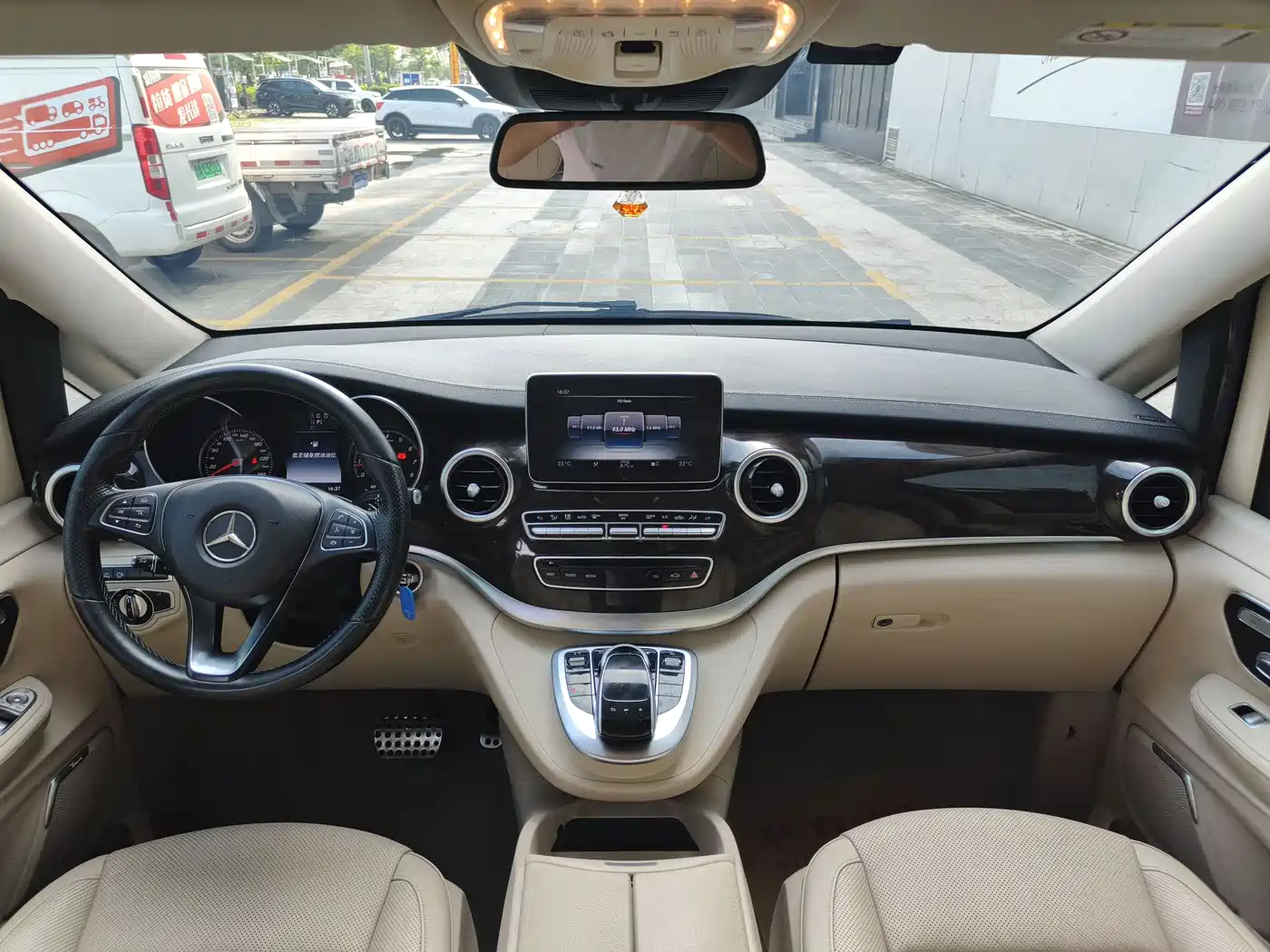 Mercedes-Benz V-Class 2017 2016 V 260 L Premium Long