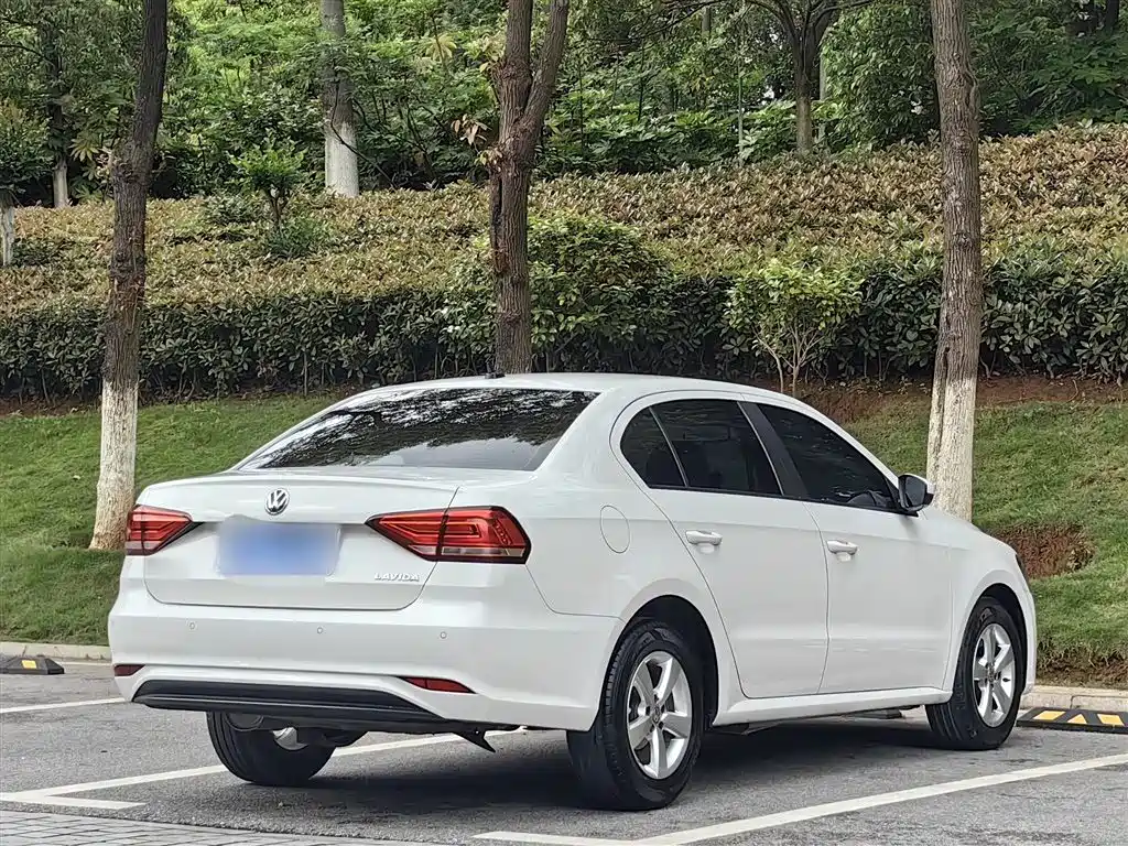 Volkswagen Lavida 2019 Lavida Start 1.5L Auto Trend (China VI) фото 17