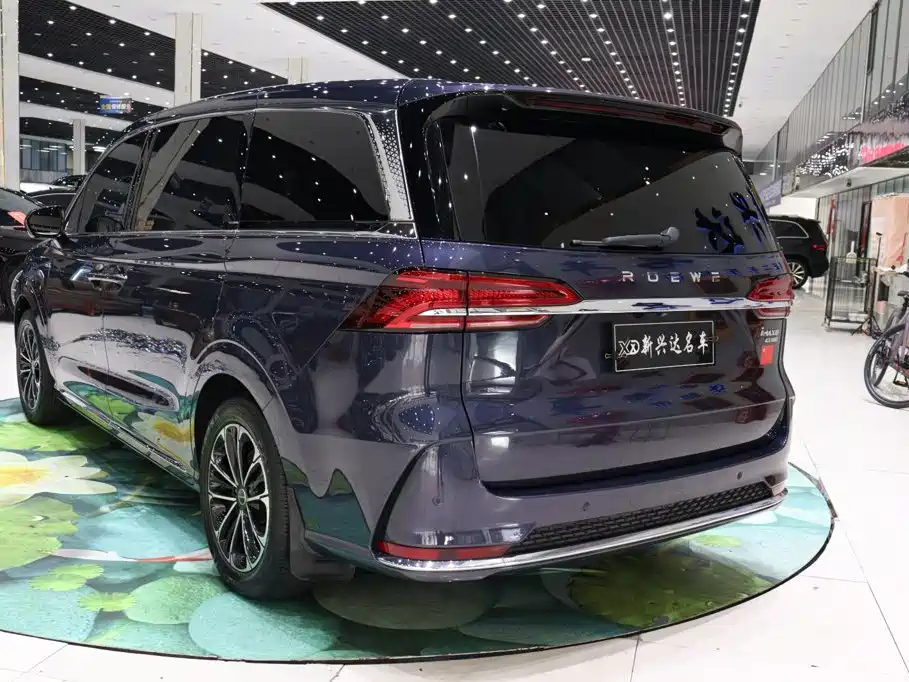 Фото 4 - Roewe iMAX8